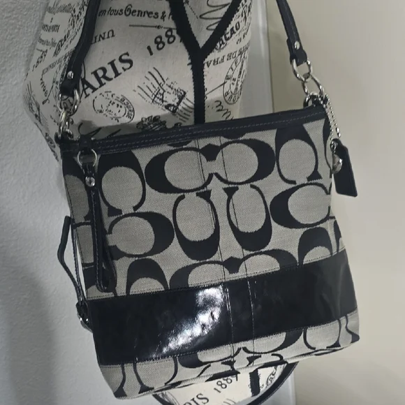 Coach Signature Mono Black & Gray Crossbody/Shoulder W/ Silver Hardware (EUC)🖤 - Picture 5 of 14